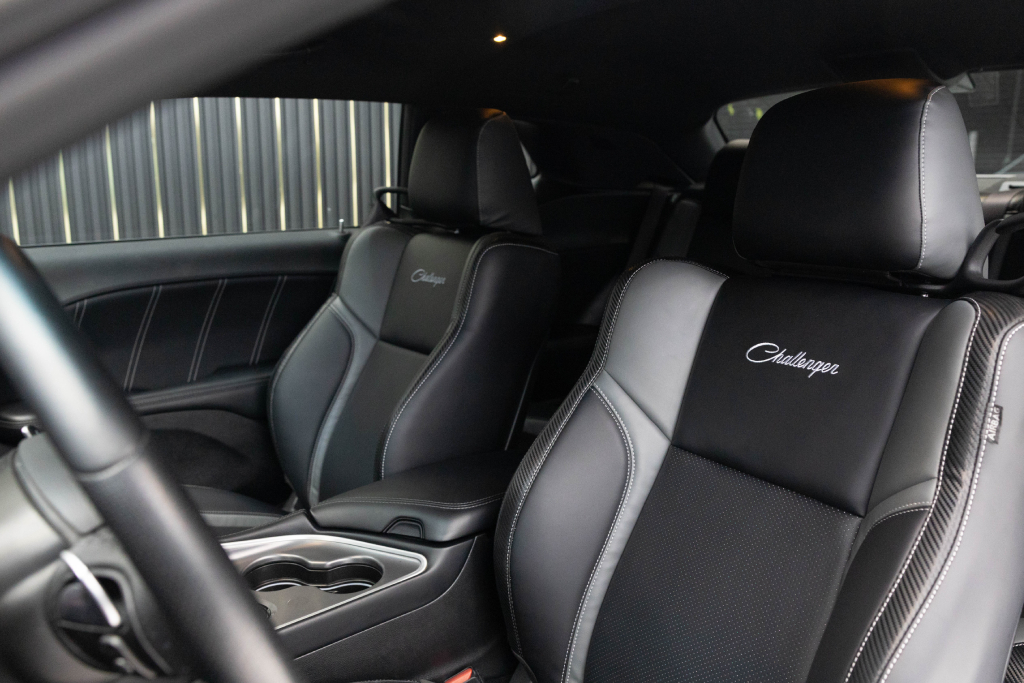 Dodge Challenger White