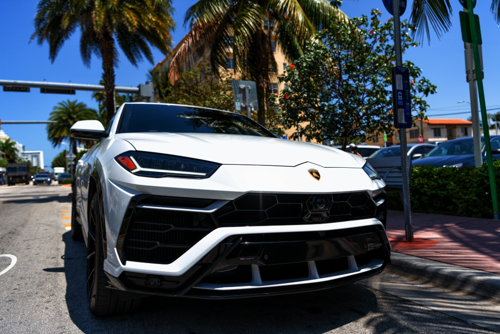 Lamborghini Urus White