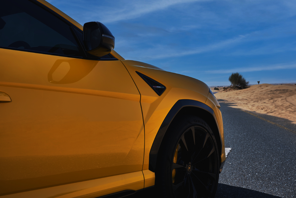 Lamborghini Urus Yellow