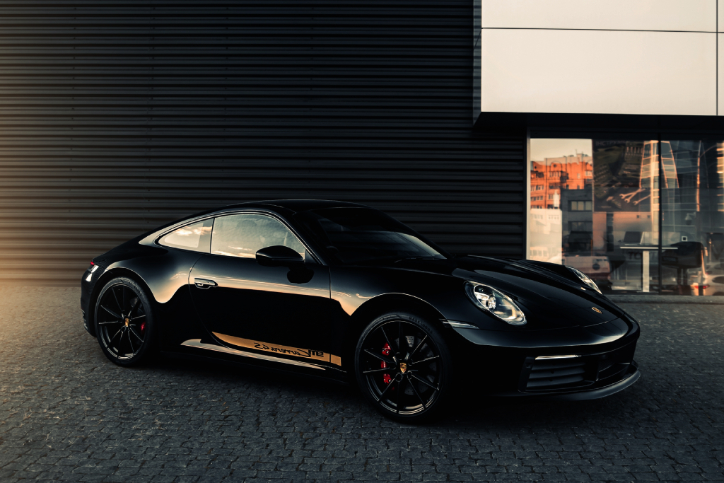 Porsche 911 Carrera Black
