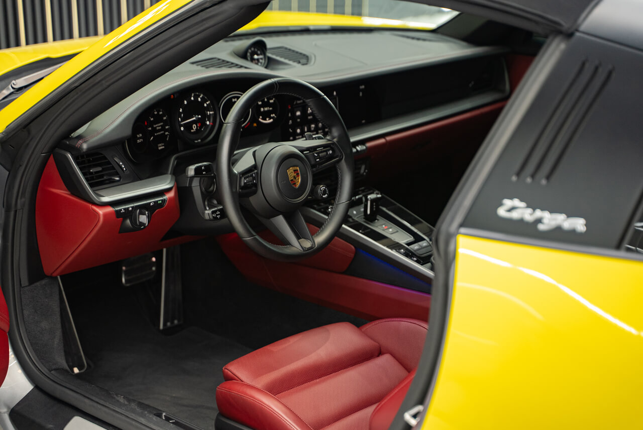 Porsche 911 Targa 4S Yellow