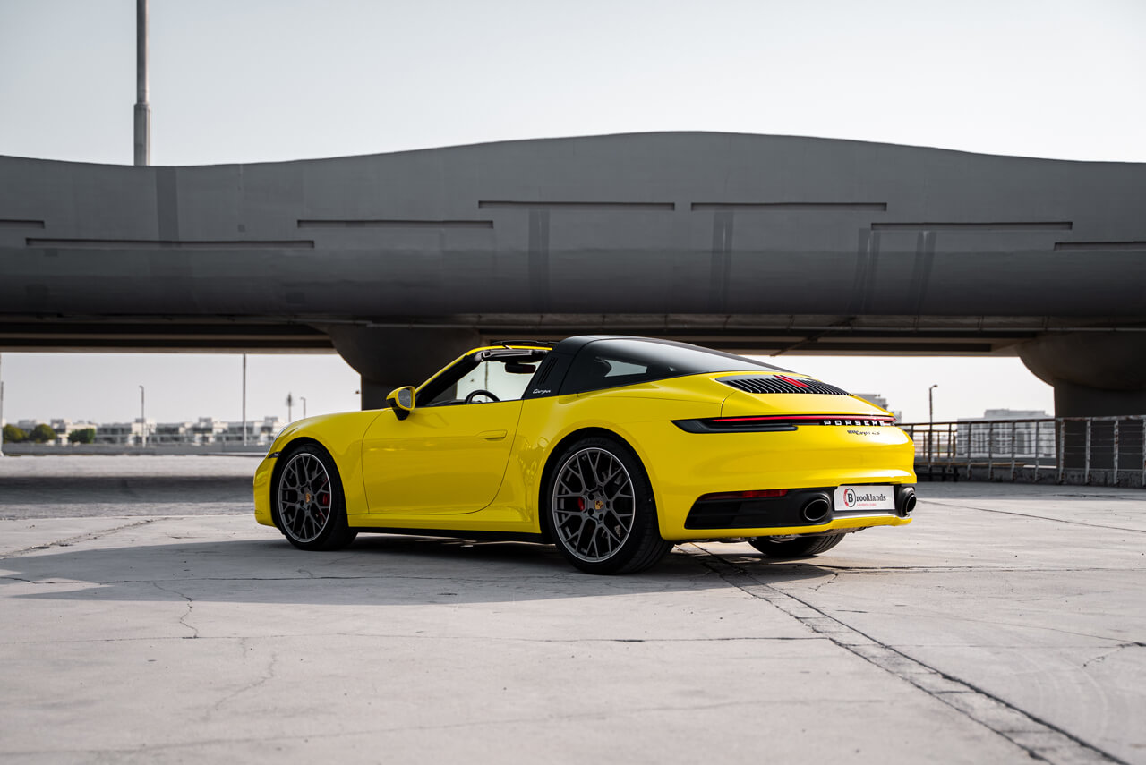 Porsche 911 Targa 4S Yellow