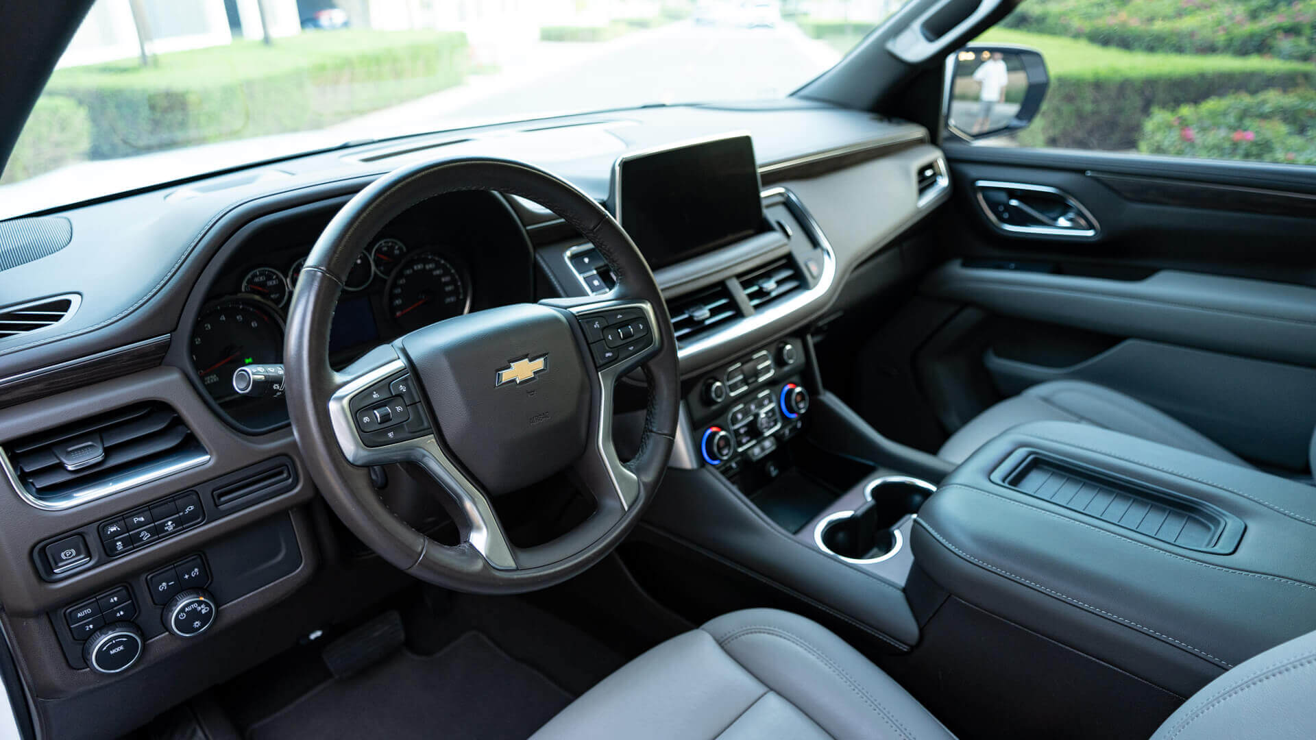 Chevrolet Tahoe White