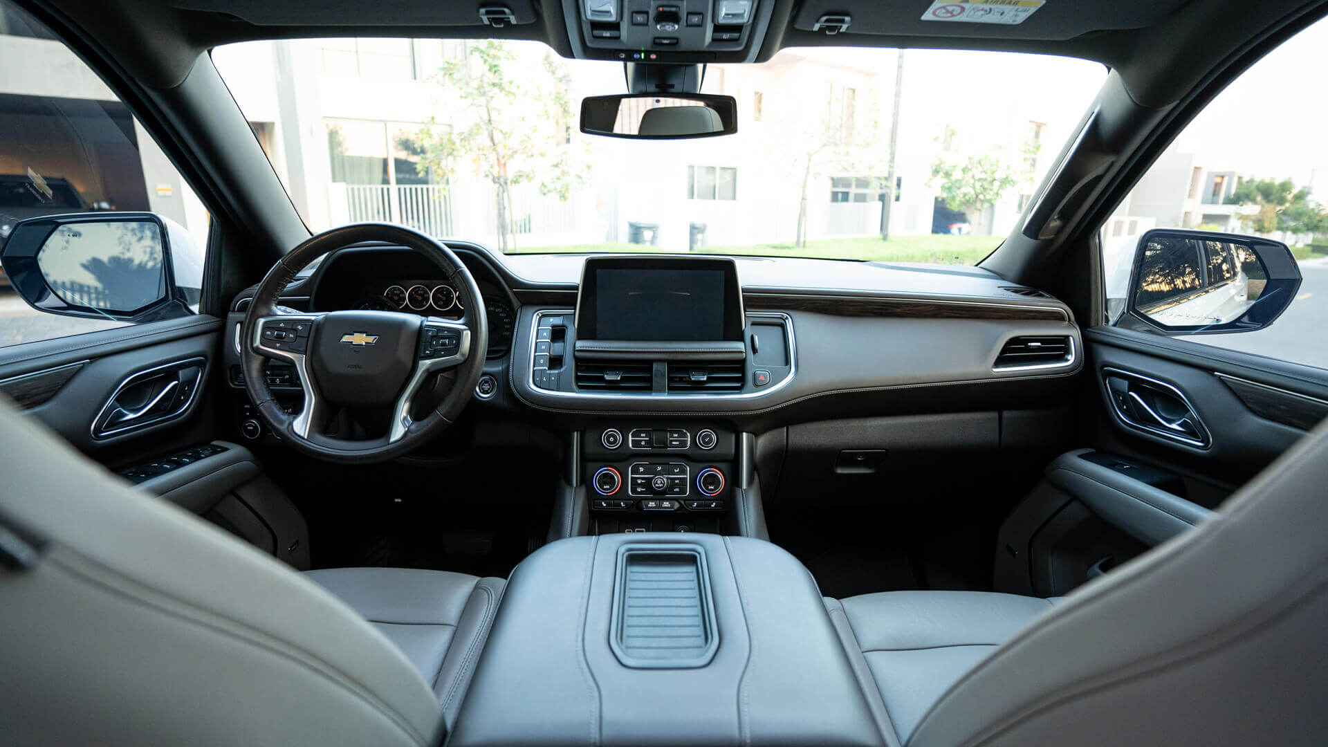Chevrolet Tahoe White