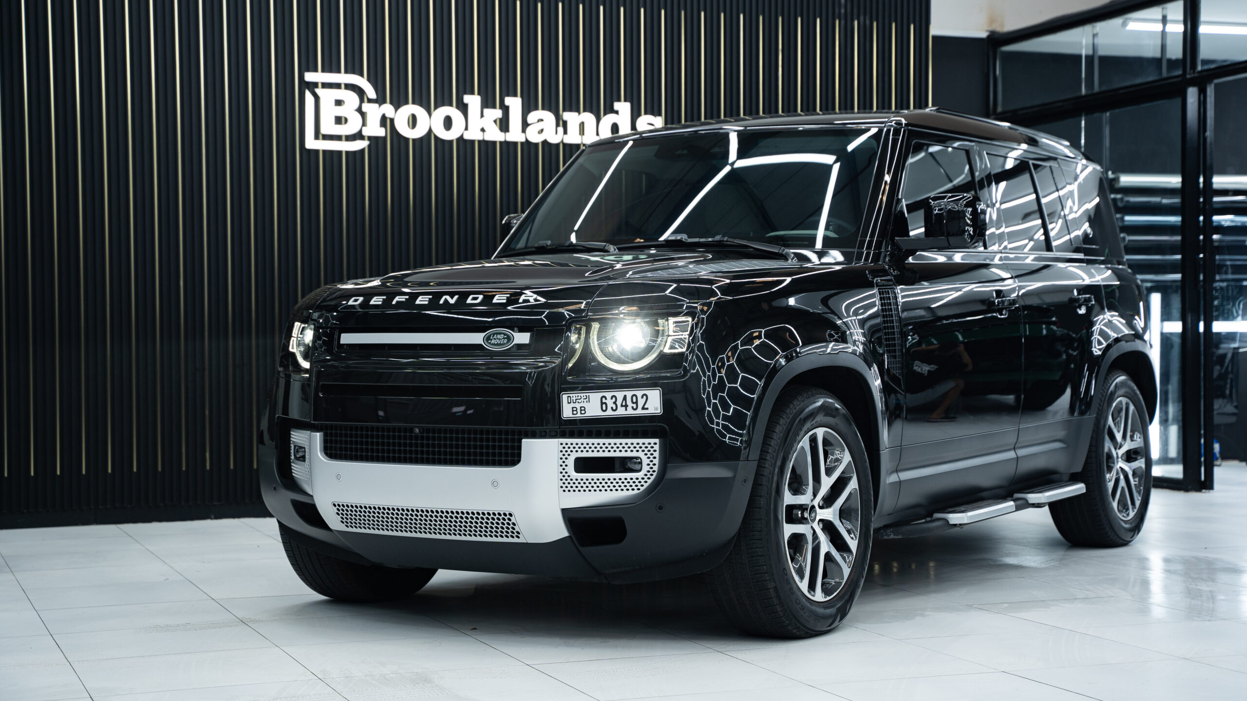 Land Rover Defender Black