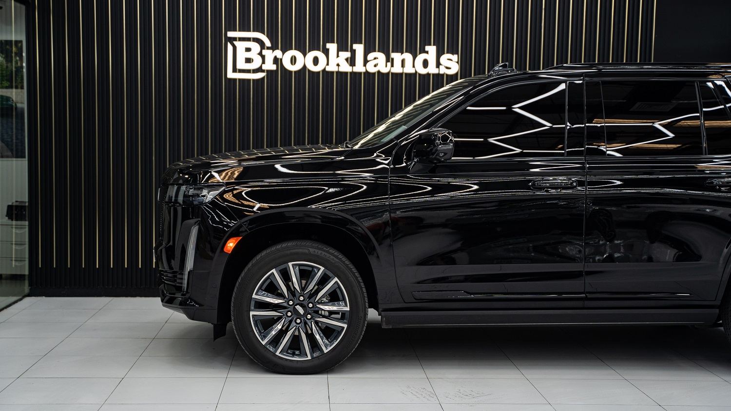 Cadillac Escalade Black Y