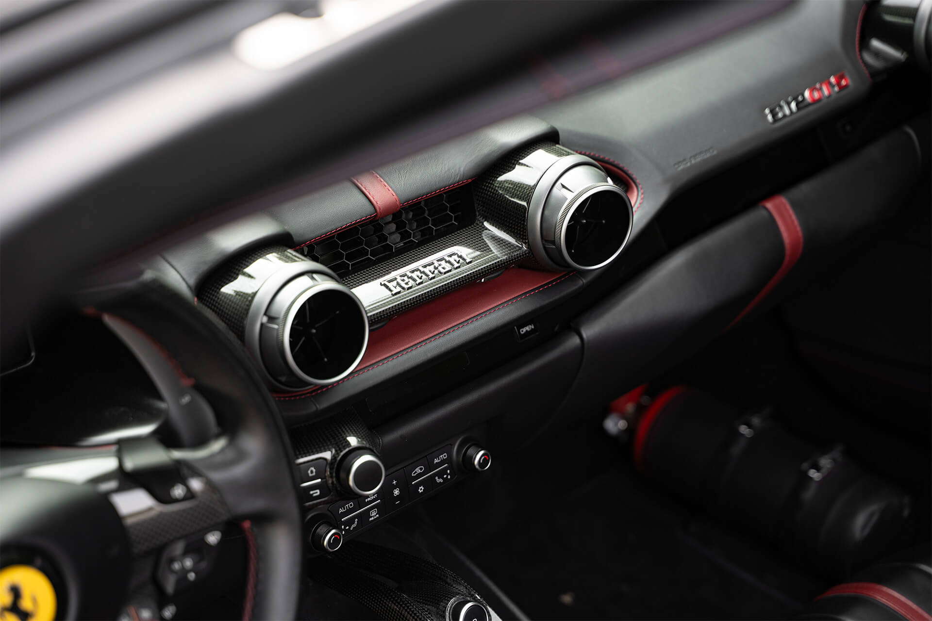 Ferrari 812 GTS Rosso Mugello