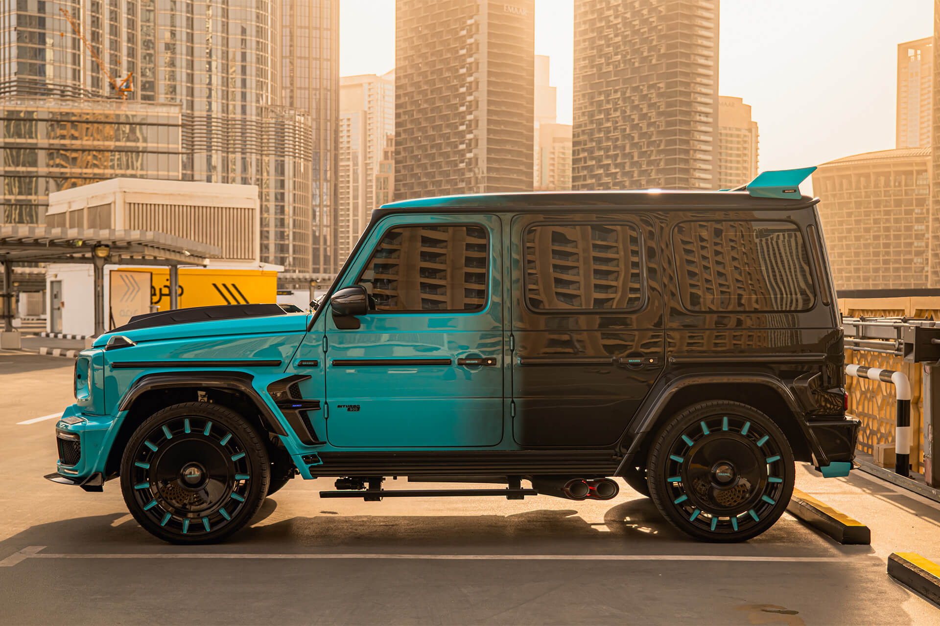 Mercedes G900 Brabus Rocket Turquoise