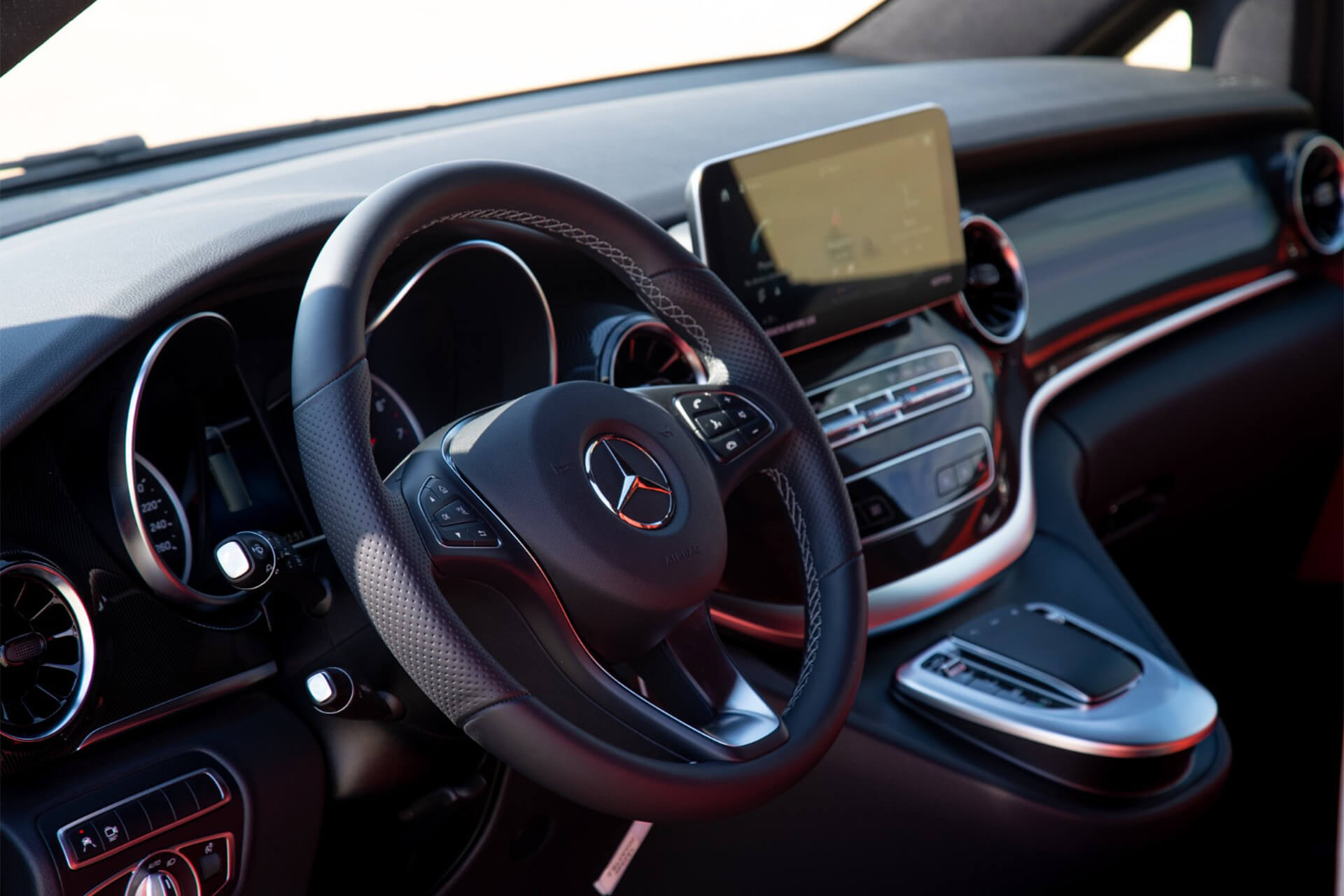 Mercedes V250 VIP Falcon Edition Black