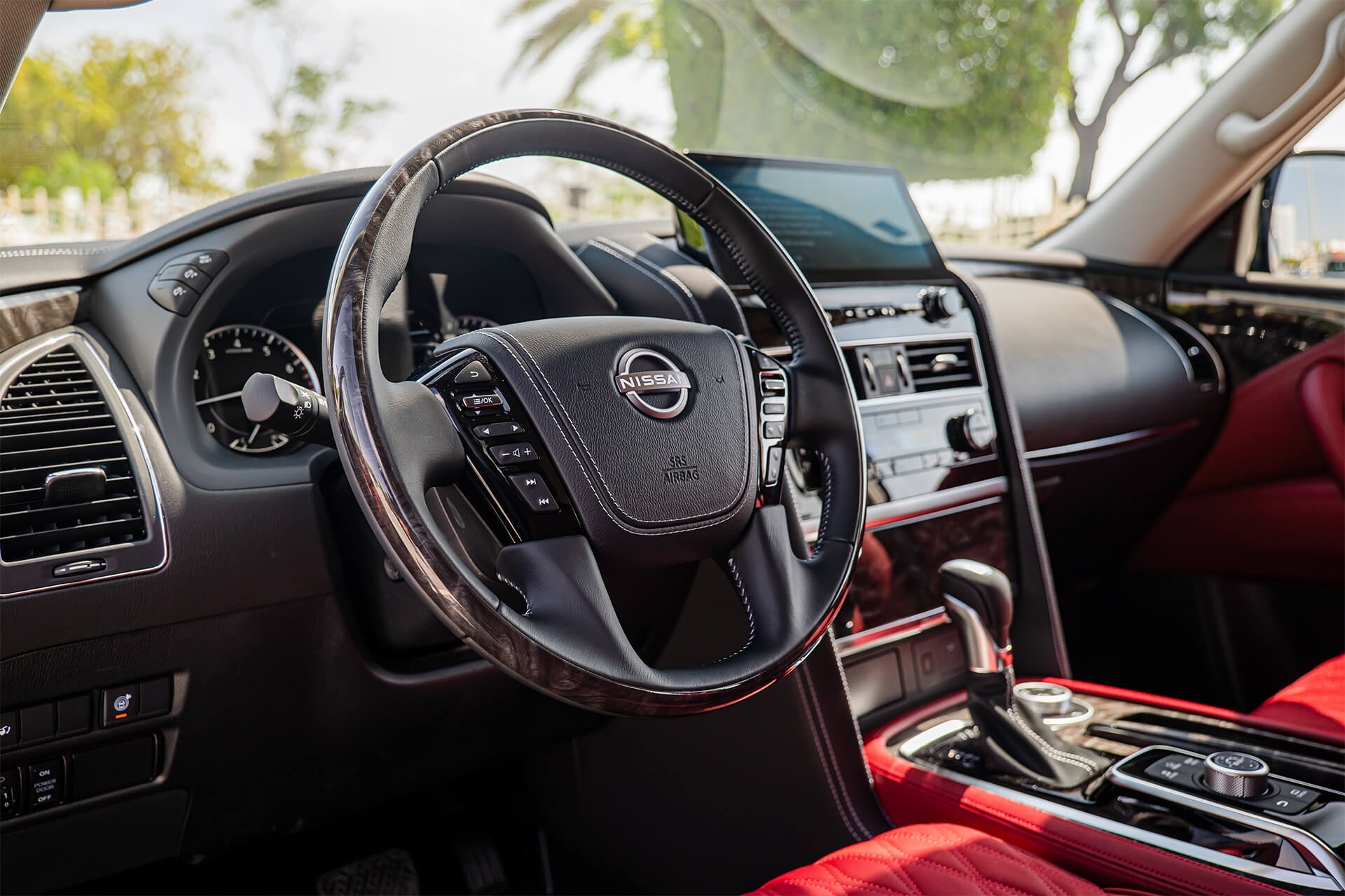 Nissan Patrol SE Platinum Black