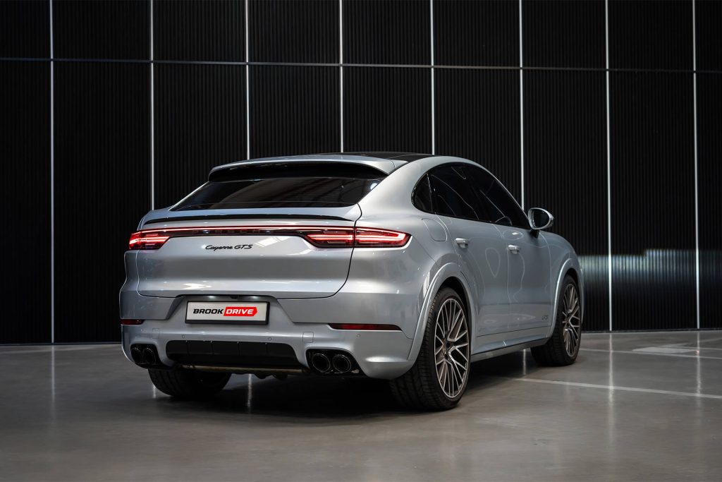 Porsche Cayenne GTS Coupe Dolomite Silver Metallic