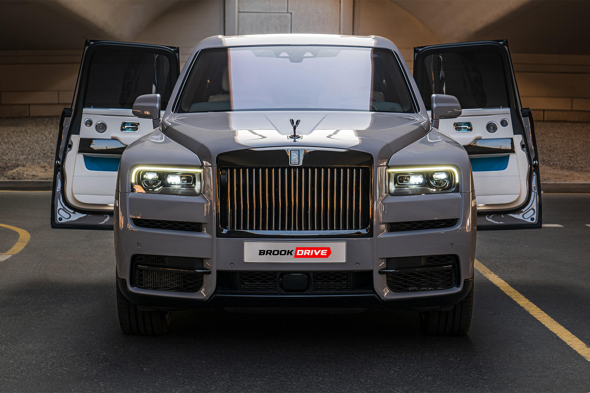 Rolls Royce Cullinan Black Badge Nardo Gray