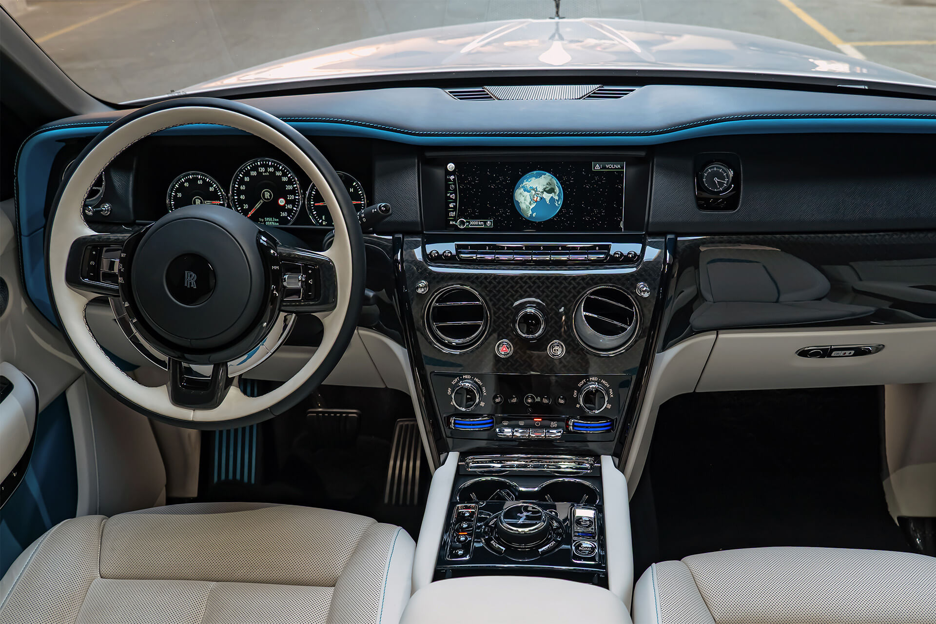 Rolls Royce Cullinan Black Badge Nardo Gray